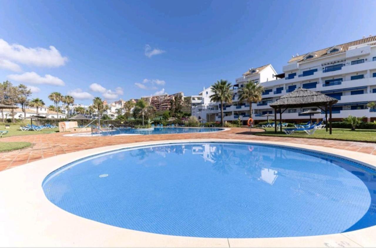 El Hacho Apartment Манилва Екстериор снимка
