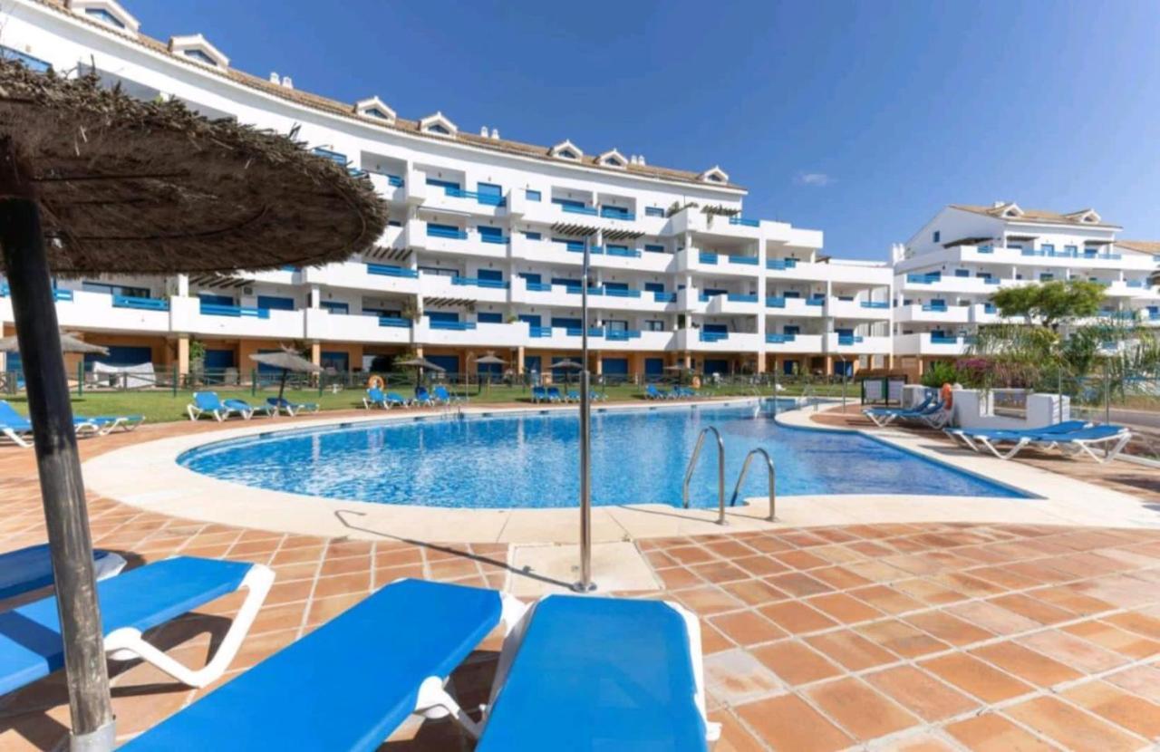 El Hacho Apartment Манилва Екстериор снимка