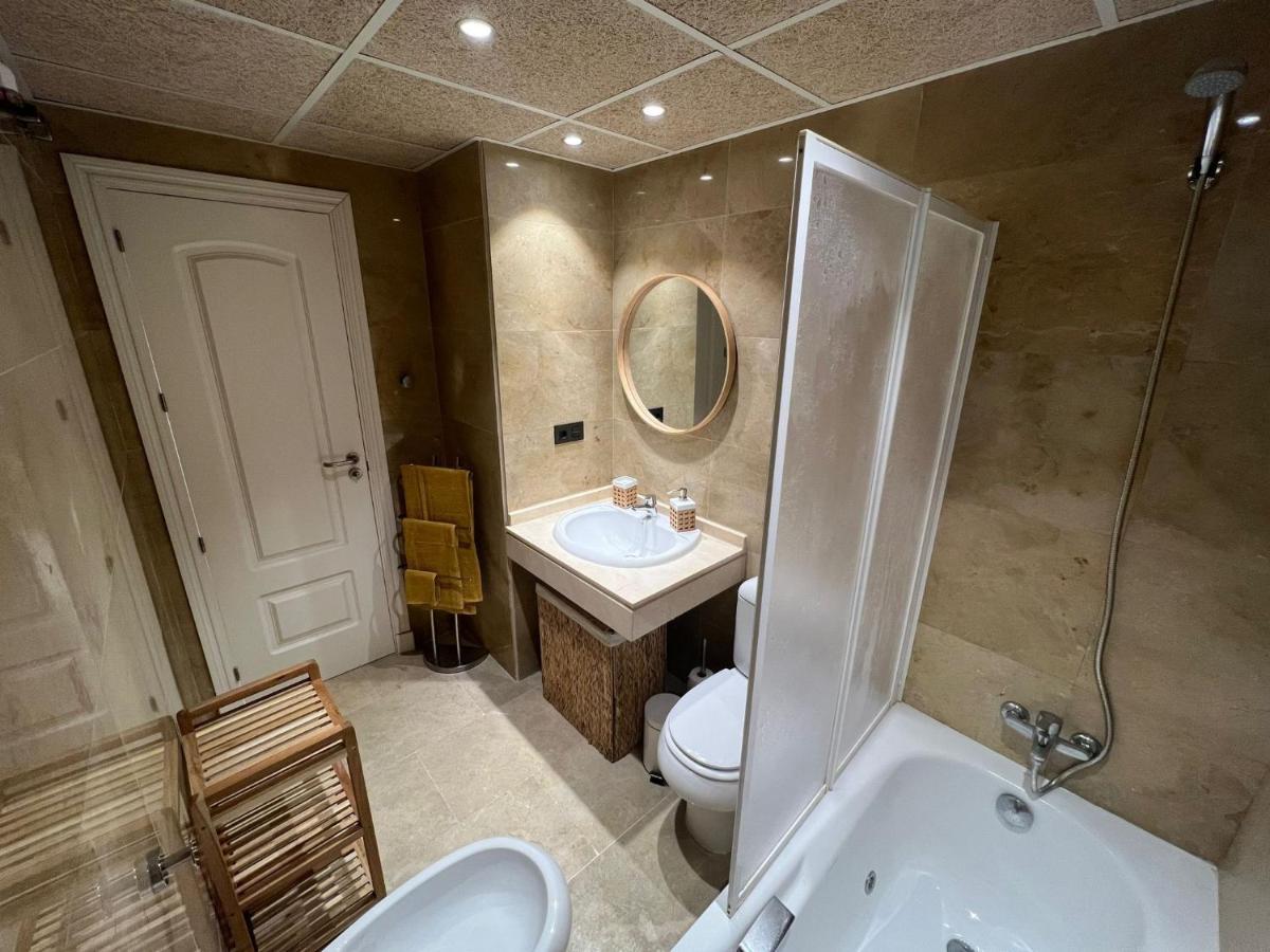 El Hacho Apartment Манилва Екстериор снимка
